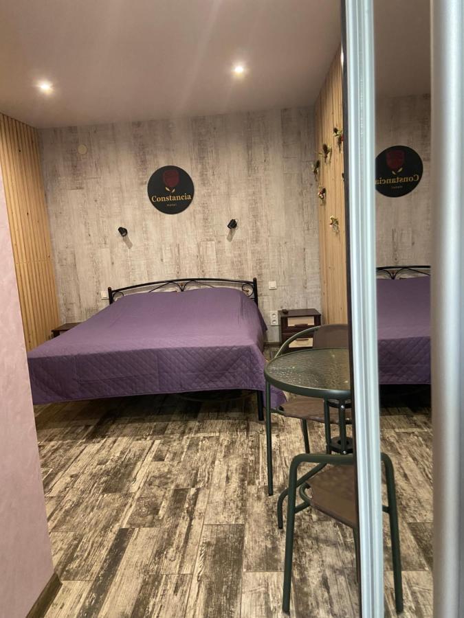 Constancia Hotell Kamenets-Podolsk Eksteriør bilde