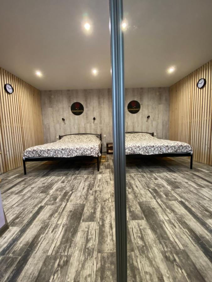 Constancia Hotell Kamenets-Podolsk Eksteriør bilde